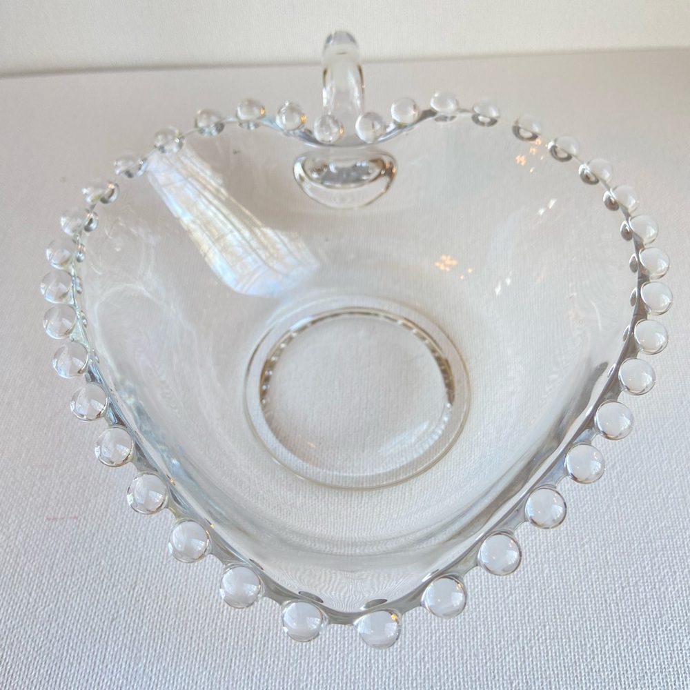 Imperial Glass Candlewick vintage heart dish bowl beaded edge with handle
